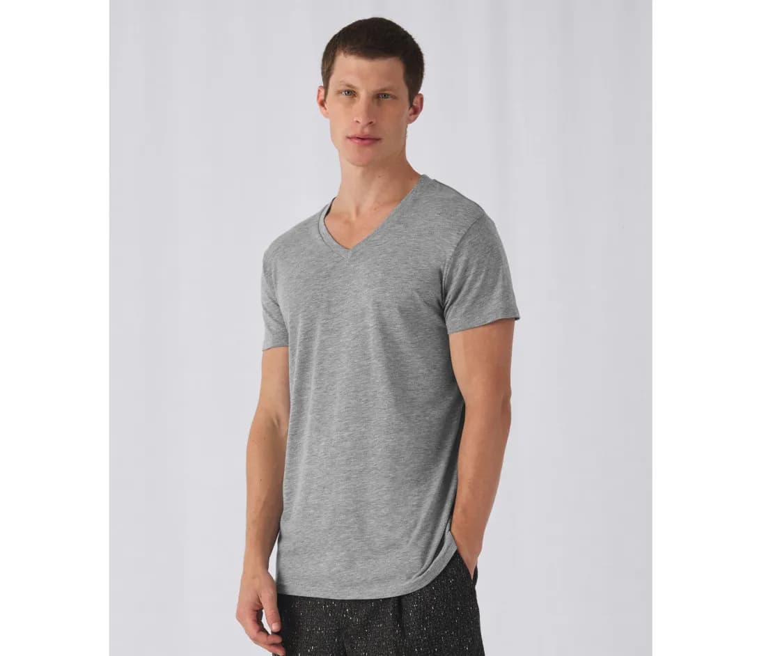 V Tri-Blend Men