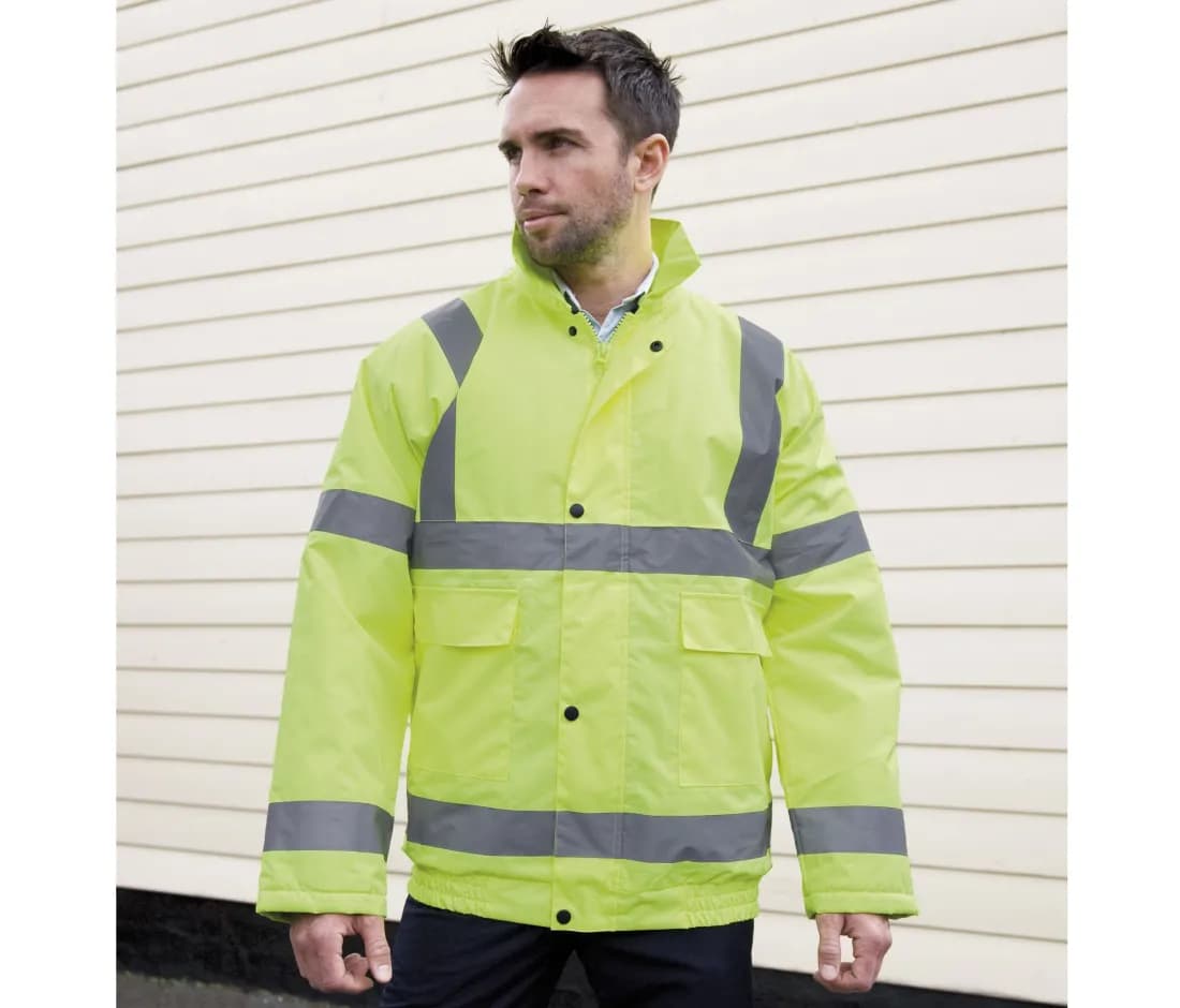 Warnschutzjacke mit Thermofutter und Kapuze