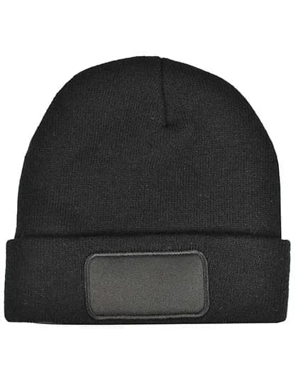 Knitted Hat With Patch – Schwarz
