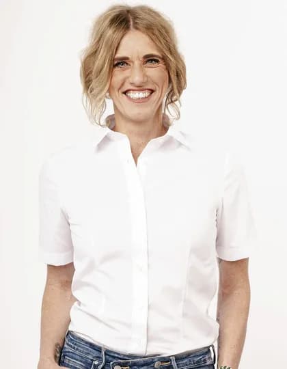 Women’s Blouse Comfort Fit Short Sleeve