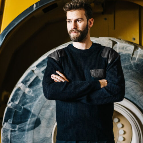 VELILLA Grobstrickpullover mit Rundhalsausschnitt – Verstärkte Schultern & Ellenbogen – VL100